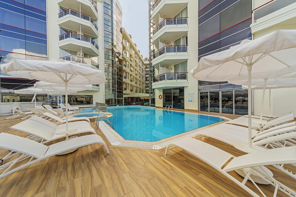 Poseidon Hotel - Adult Only 말마리스 외부 사진